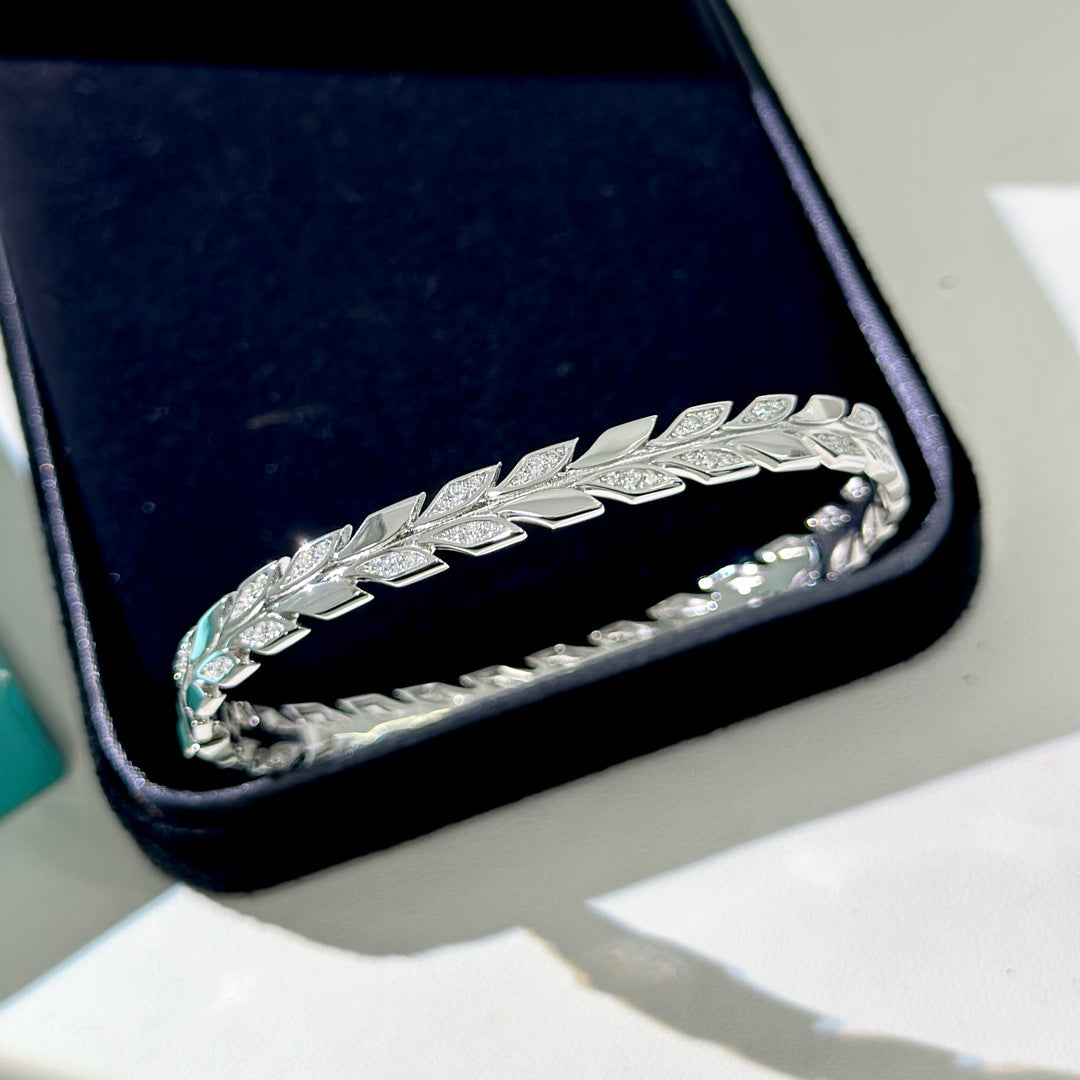 Tiffany Victoria Vine Diamonds 18K Gold Bracelet