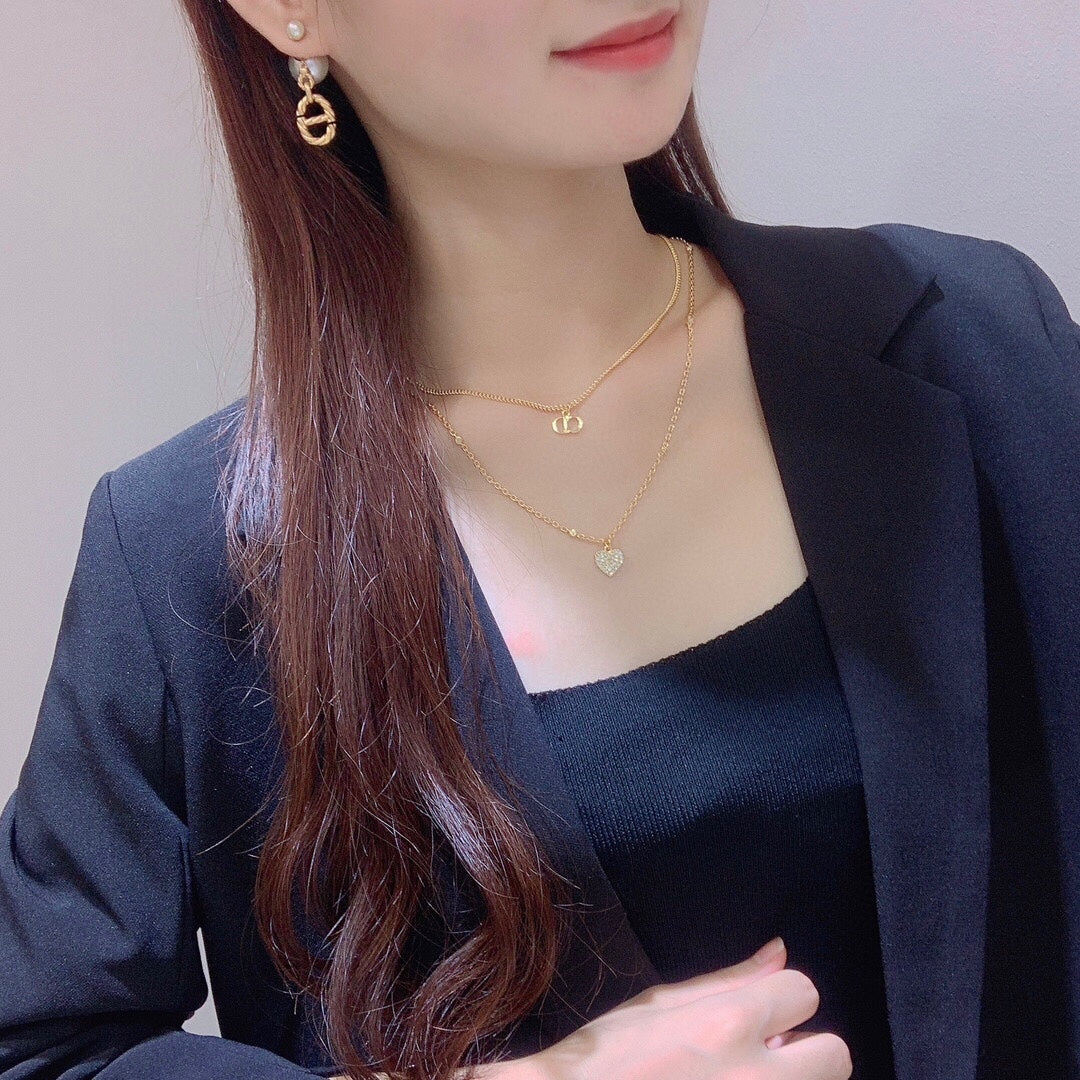 Dior 30 Montaigne Pearls 18K Gold Earrings