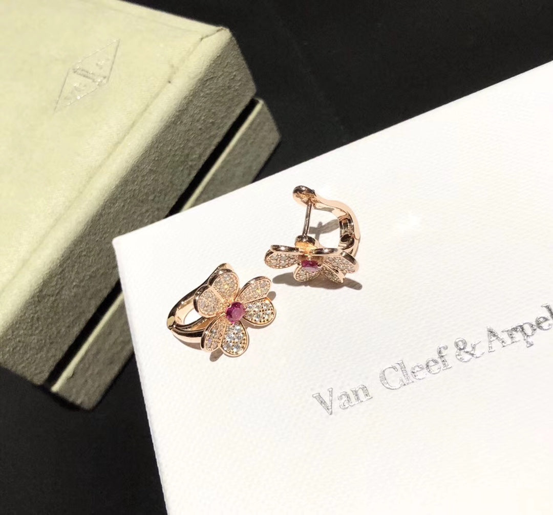 Frivole Pink Sapphire 18K Gold Earrings