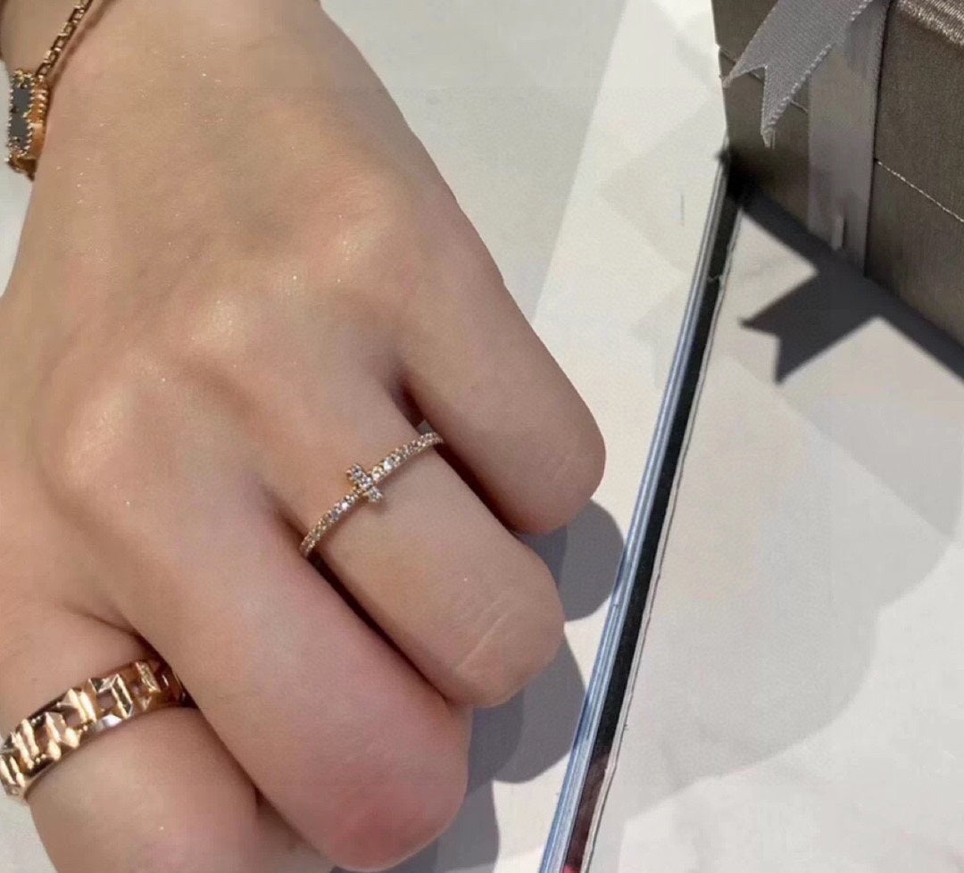 Tiffany Diamond Wire 18K Gold Ring
