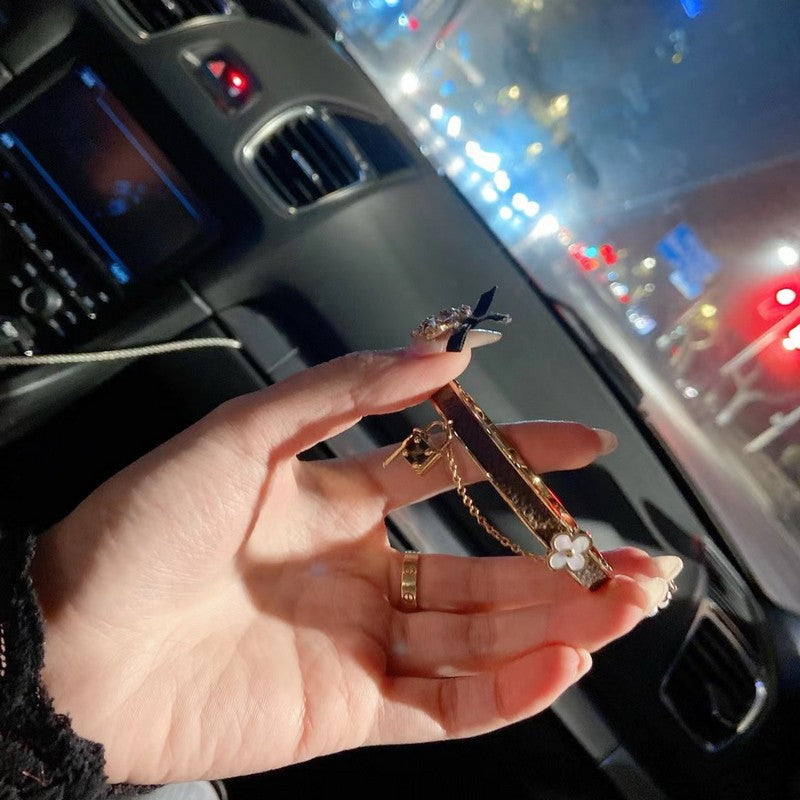 Louis Vuitton Blooming 18K Gold Bracelet