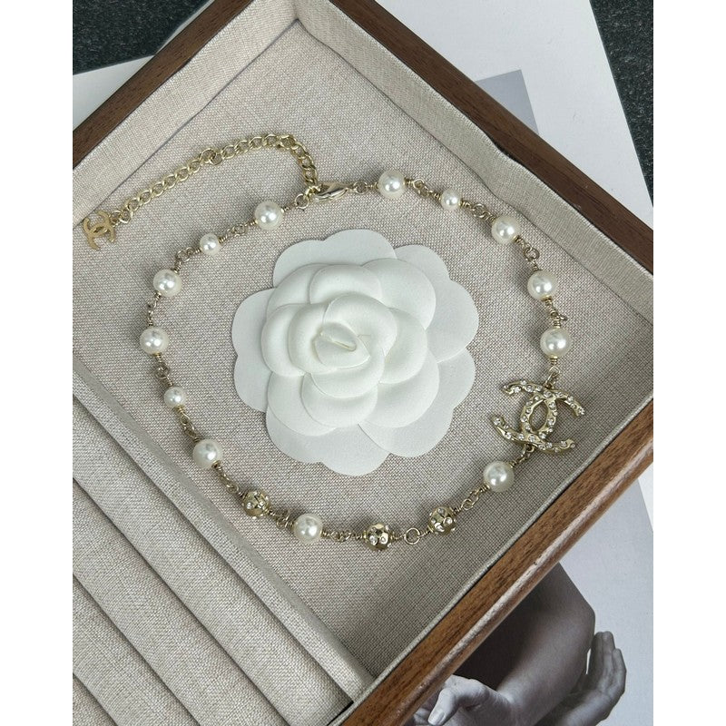Chanel White Pearls 18K Gold Necklace