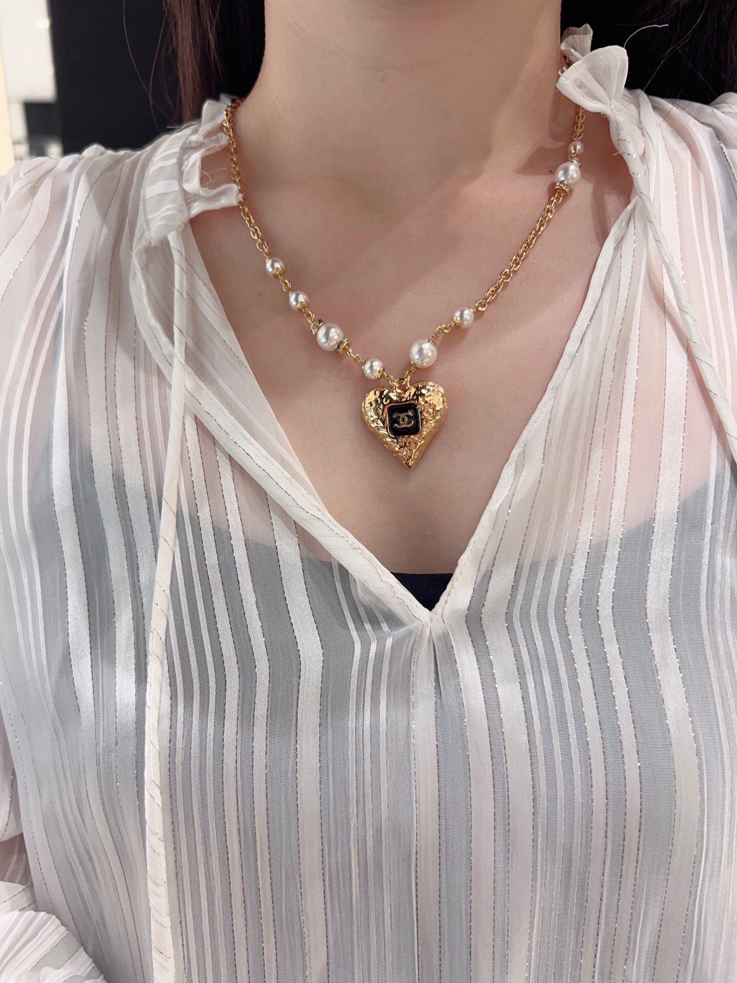 Chanel Pearls Chain 18K Gold Necklace