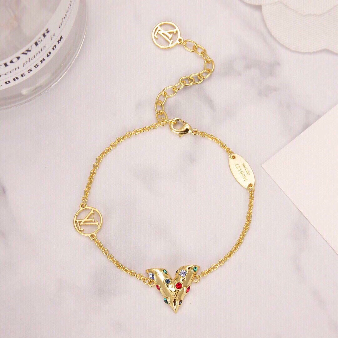 Louis Vuitton Essential V Plan ̈ ̈te 18K Gold Bracelet