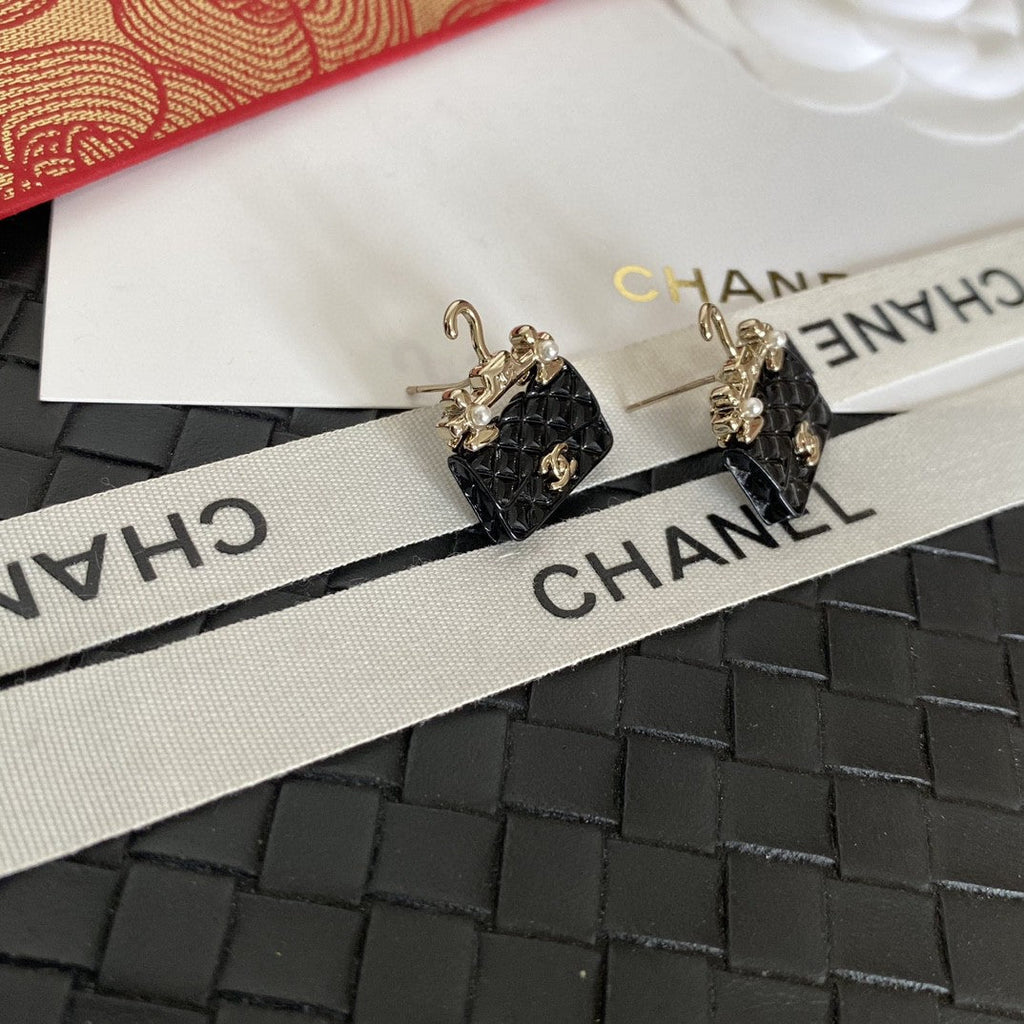 Chanel Classic Bag Pendant 18K Gold Earrings