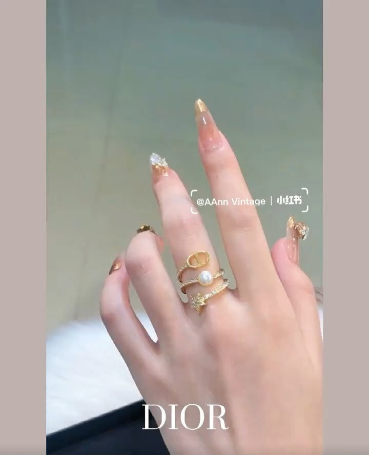 Dior Star Pearl 18K Gold Ring