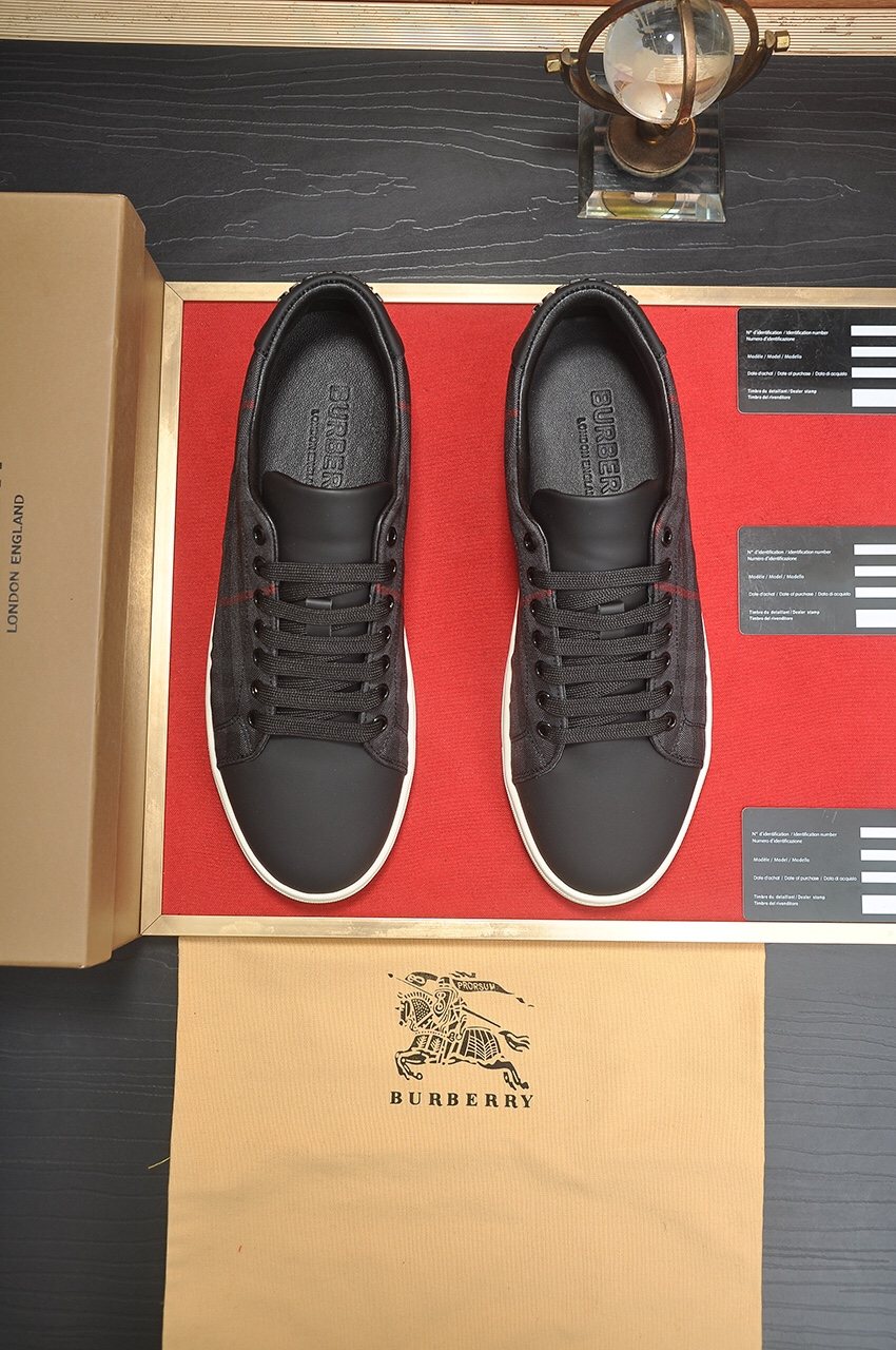 Burberry Charcoal Plaid Low-Top Sneakers — front