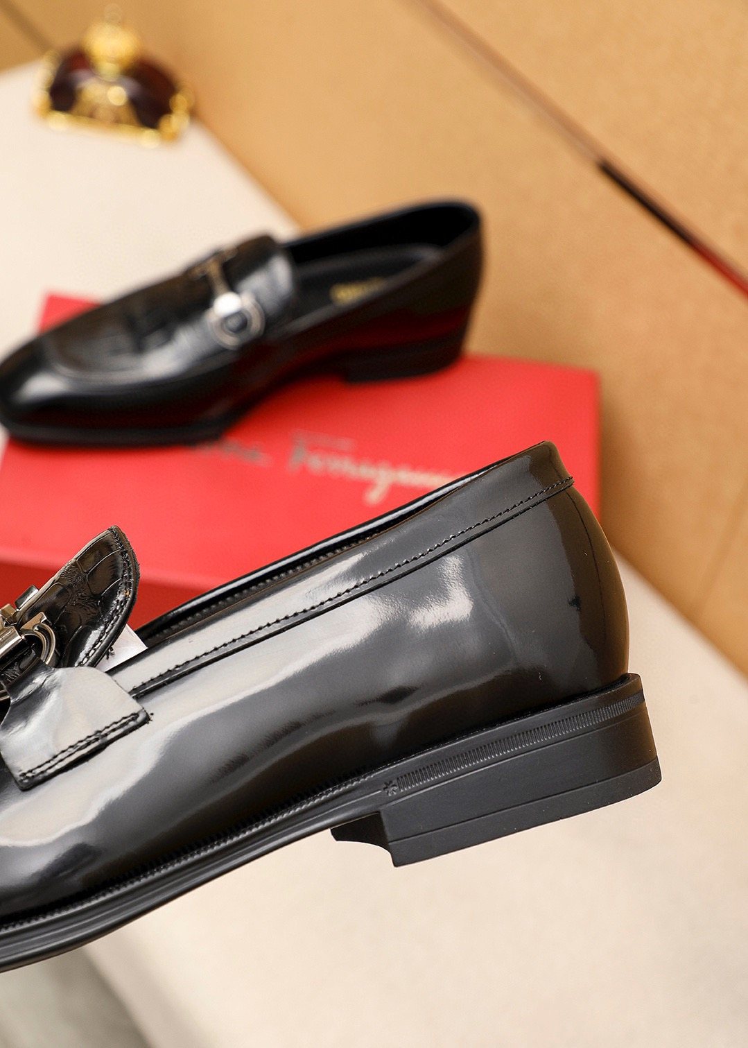 Ferragamo Black Textured Bit Loafers — detail