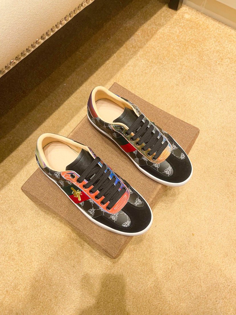 Black Multicolor Pattern Low-Top Sneakers — front