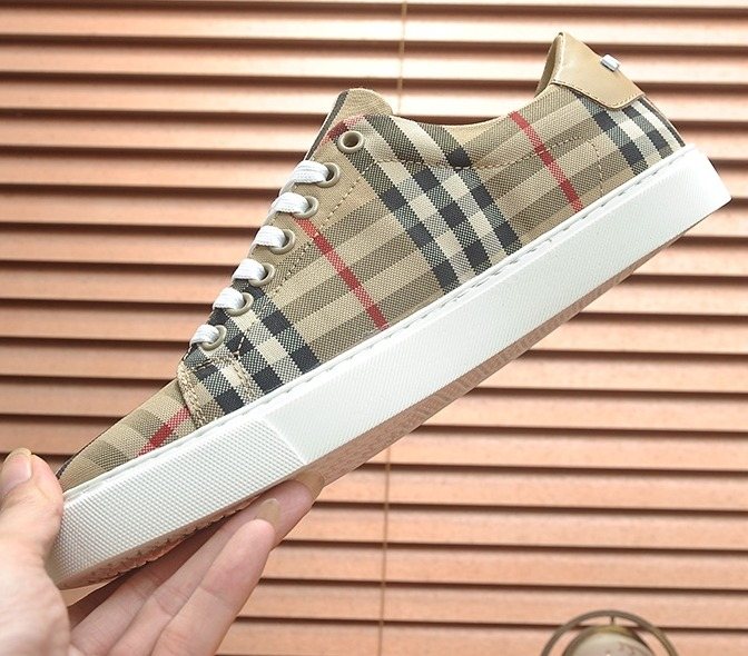 Burberry Beige Plaid Low-Top Sneakers — front