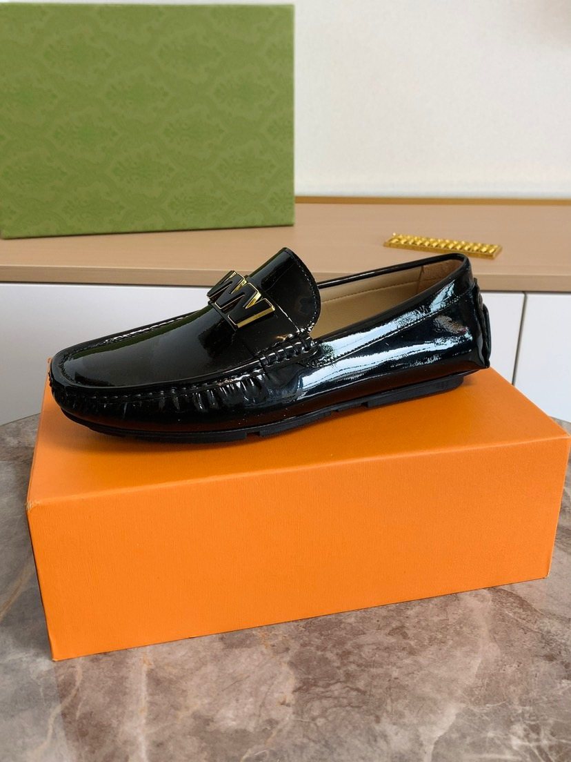 Gucci Black Metal-Detail Loafers — side
