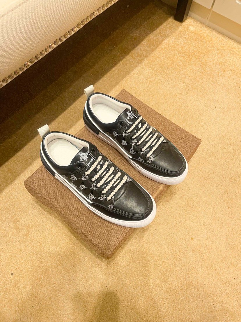 Black and Gray Patterned Low-Top Sneakers — front