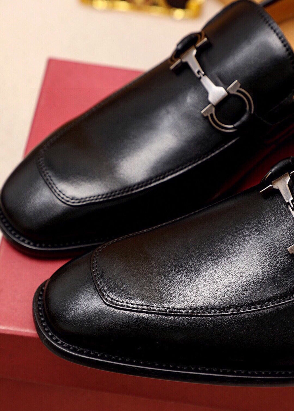 Ferragamo Black Metal-Hardware Loafers — detail