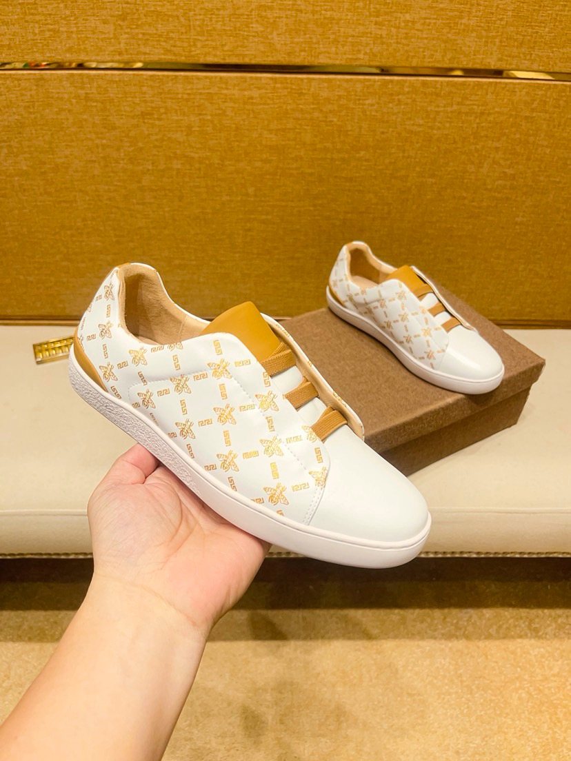 Beige Patterned Gold Stripe Low-Top Sneakers — model