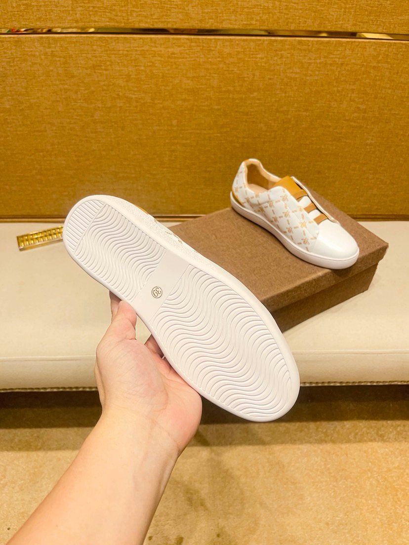 Beige Patterned Gold Stripe Low-Top Sneakers — detail