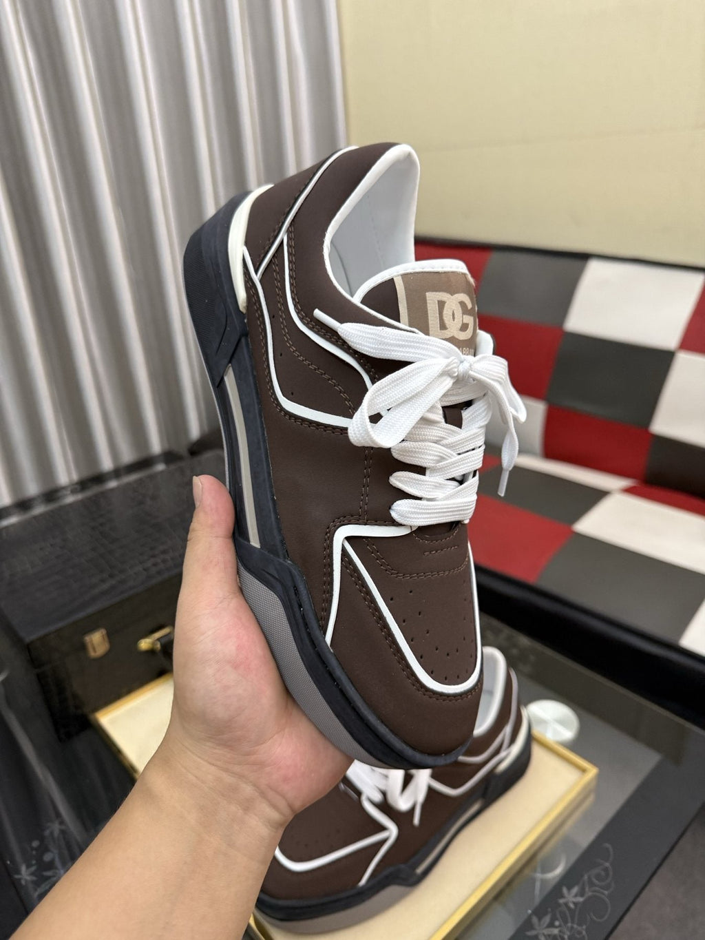 Dolce & Gabbana Brown Piped Low-Top Sneakers — side