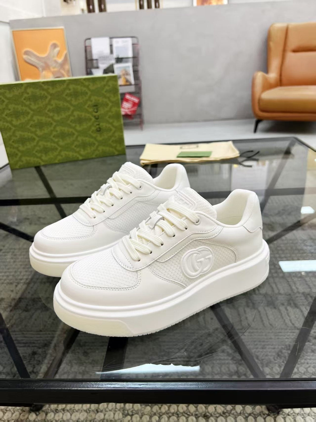 Gucci White Low-Top Sneakers — hero