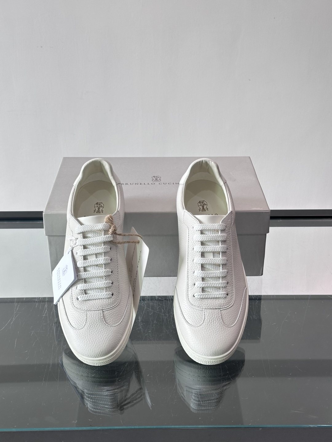 Brunello Cucinelli Light Gray Leather Low-Top Sneakers — front