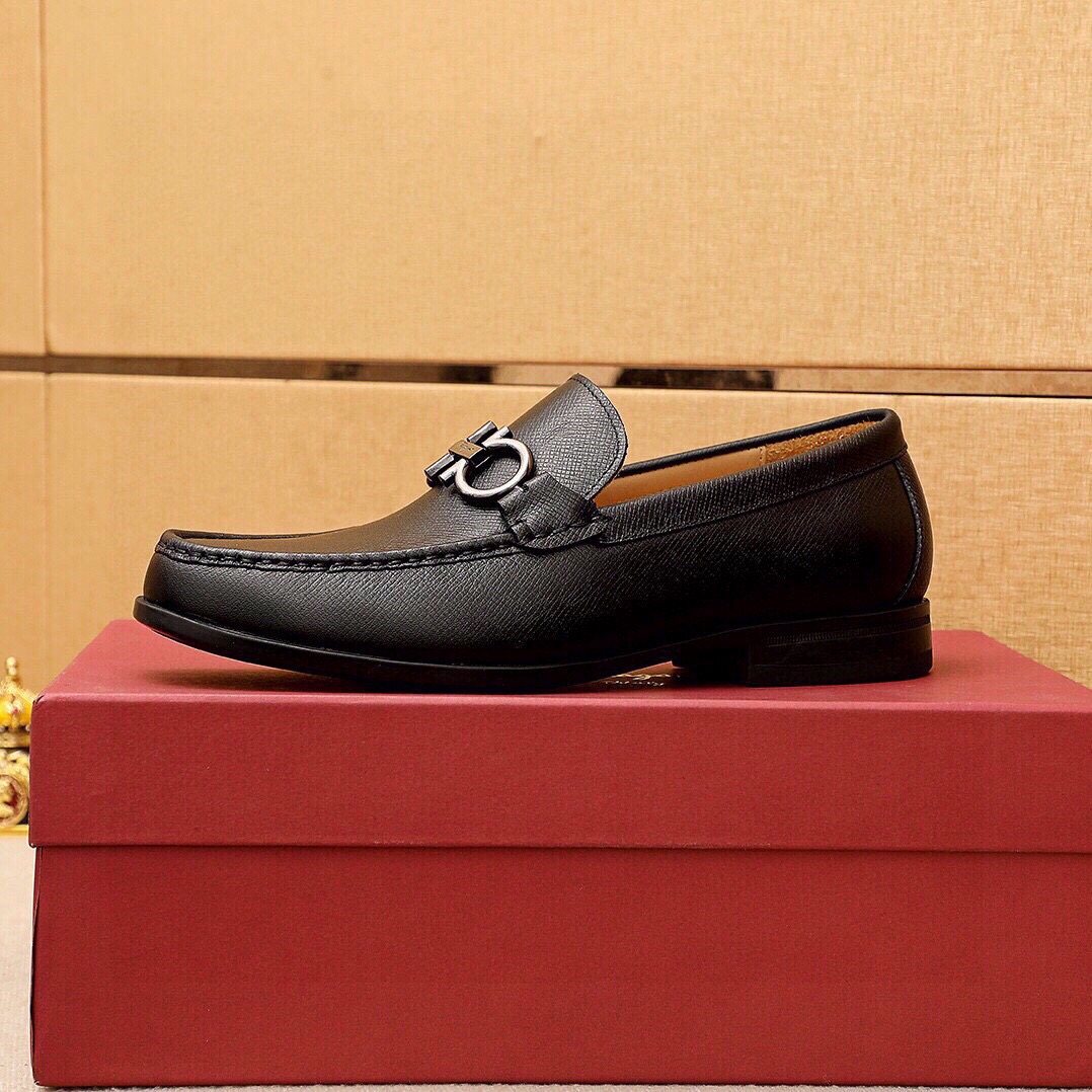 Ferragamo Black Metal-Bit Loafers — side