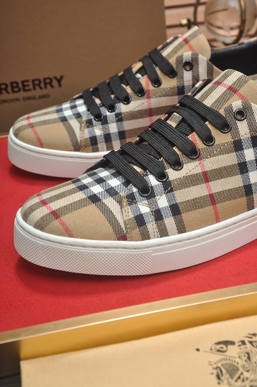Burberry Beige Check Low-Top Sneakers — front