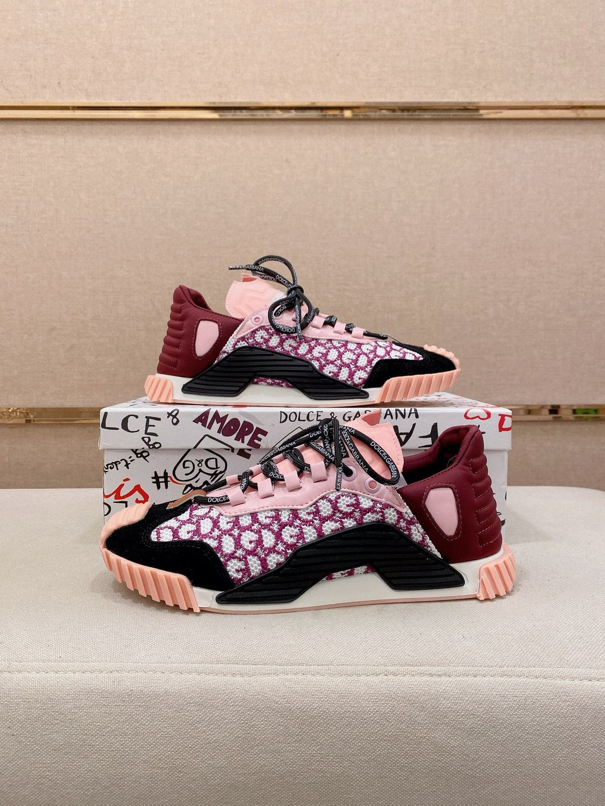 Dolce & Gabbana Pink Patterned Low-Top Sneakers — side
