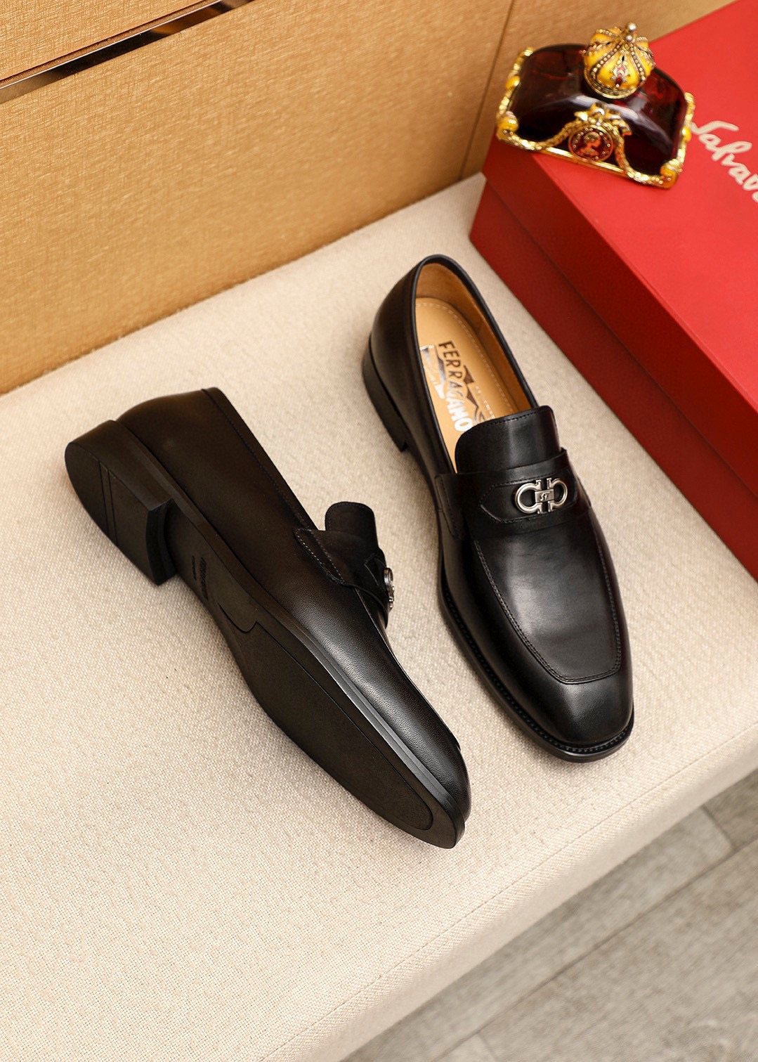 Ferragamo Black Metal Hardware Loafers — side