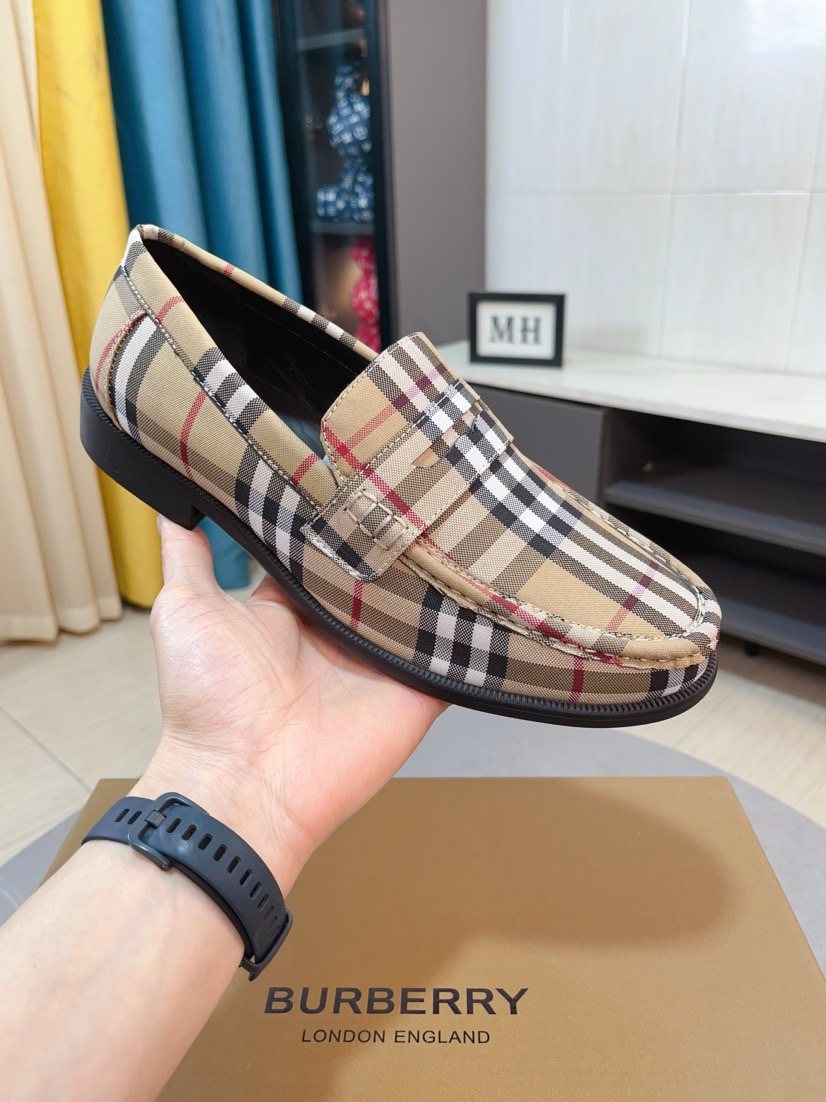 Burberry Beige Check Plaid Loafers — model
