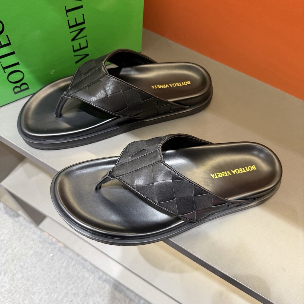 Bottega Veneta Black Woven Thong Sandals — front