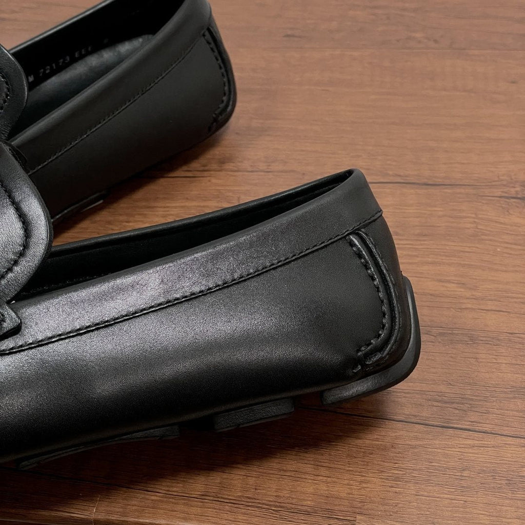 Ferragamo Black Leather Driving Shoes — detail