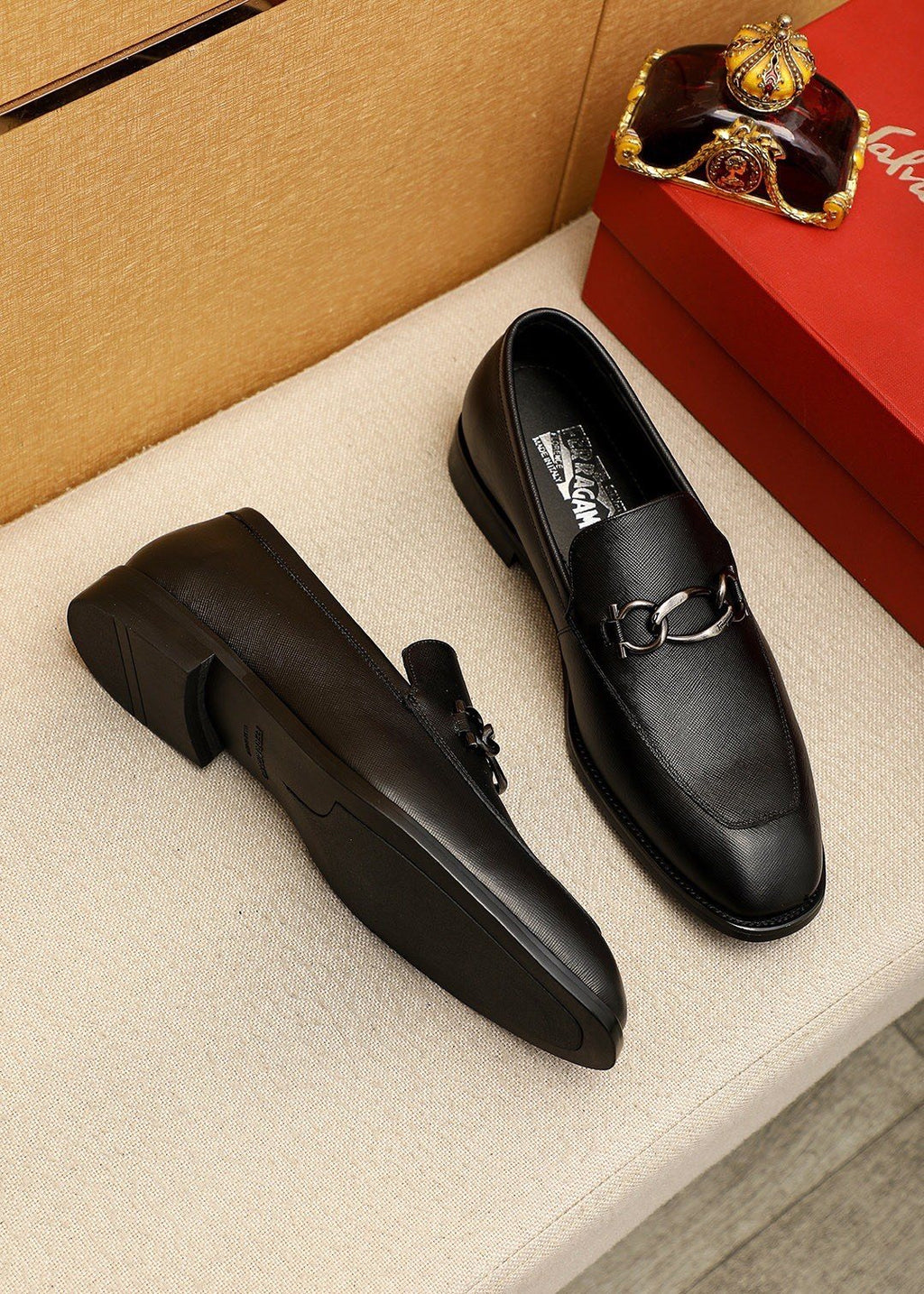 Ferragamo Black Textured Bit Loafers — side