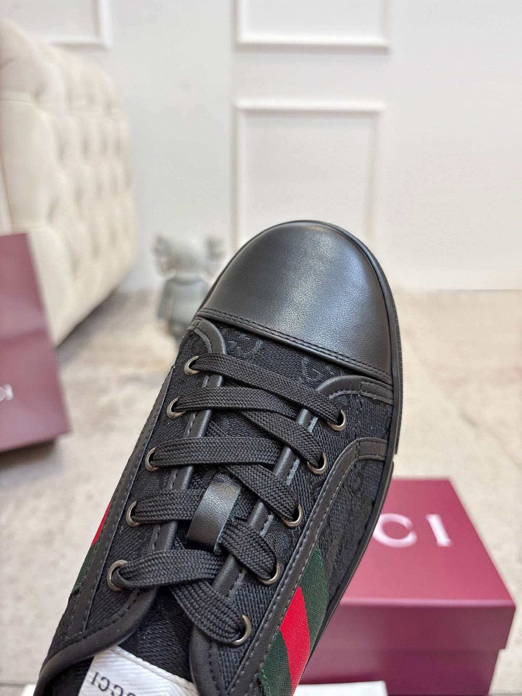 Gucci Stripe Low-Top Sneakers — detail