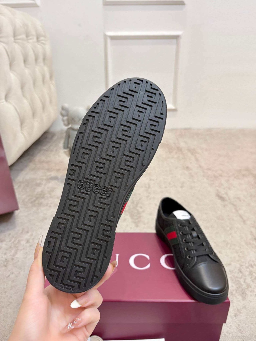 Gucci Stripe Low-Top Sneakers — detail