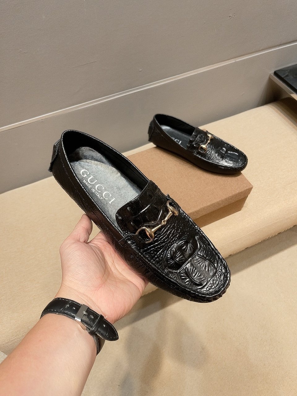 Gucci Black Textured Bit Driving Loafers — front
