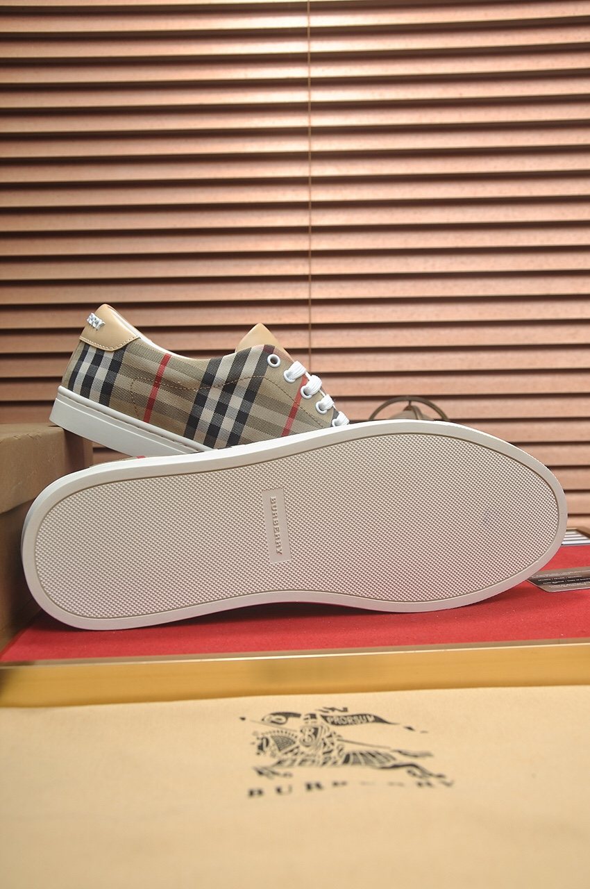 Burberry Beige Plaid Low-Top Sneakers — detail