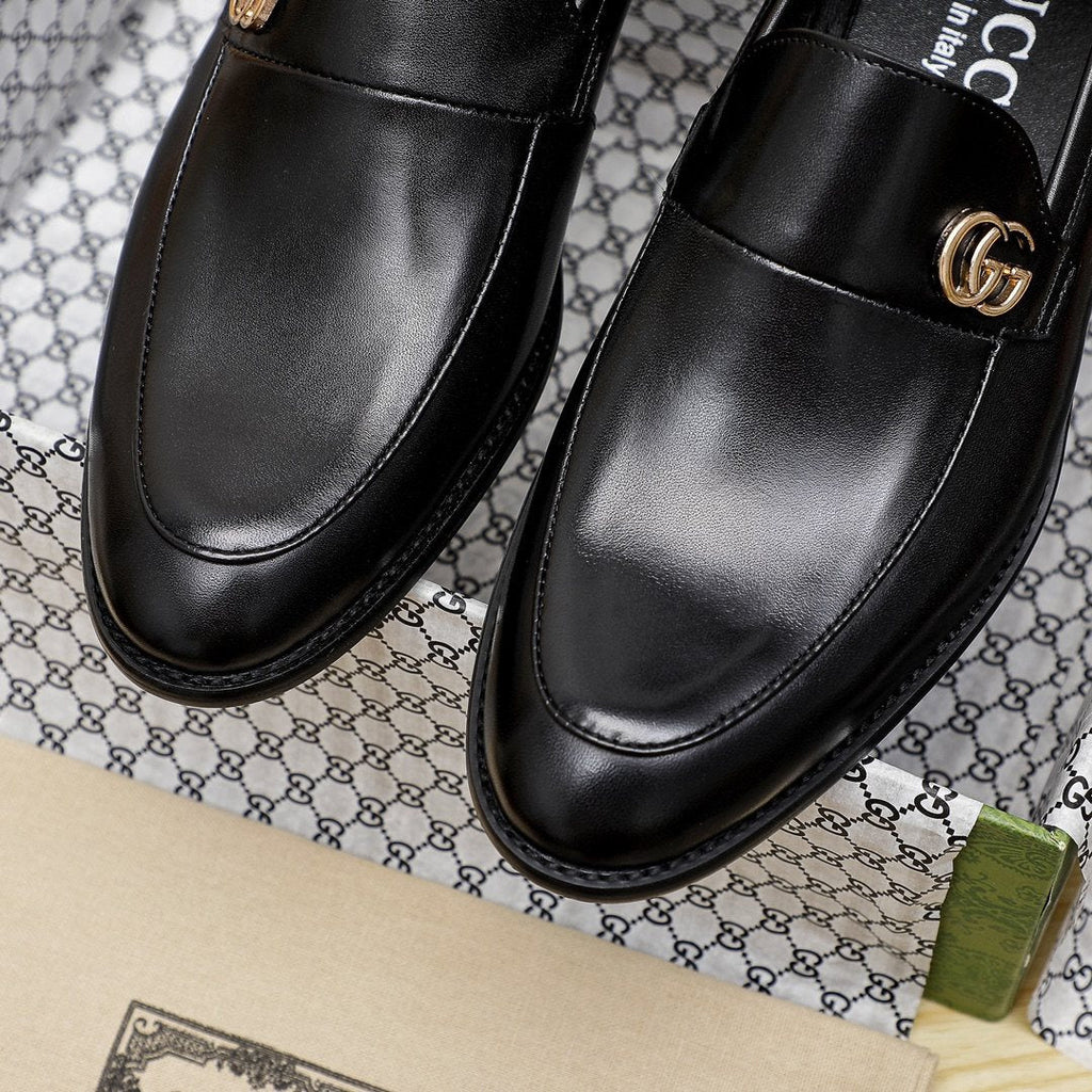 Gucci Black Double-G Slip-On Loafers — detail