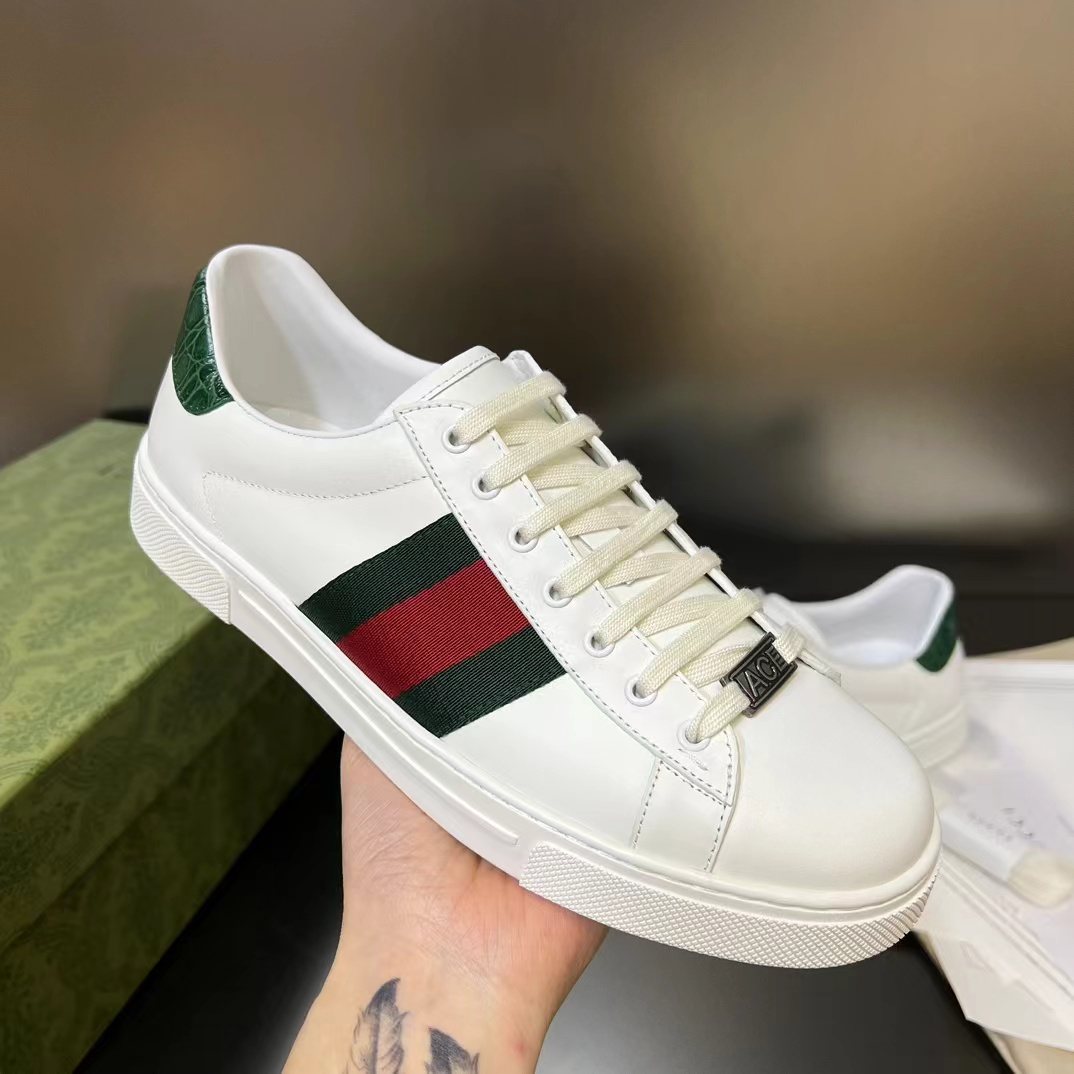 GUCCI White Green-Red Stripe Low-Top Sneakers — model
