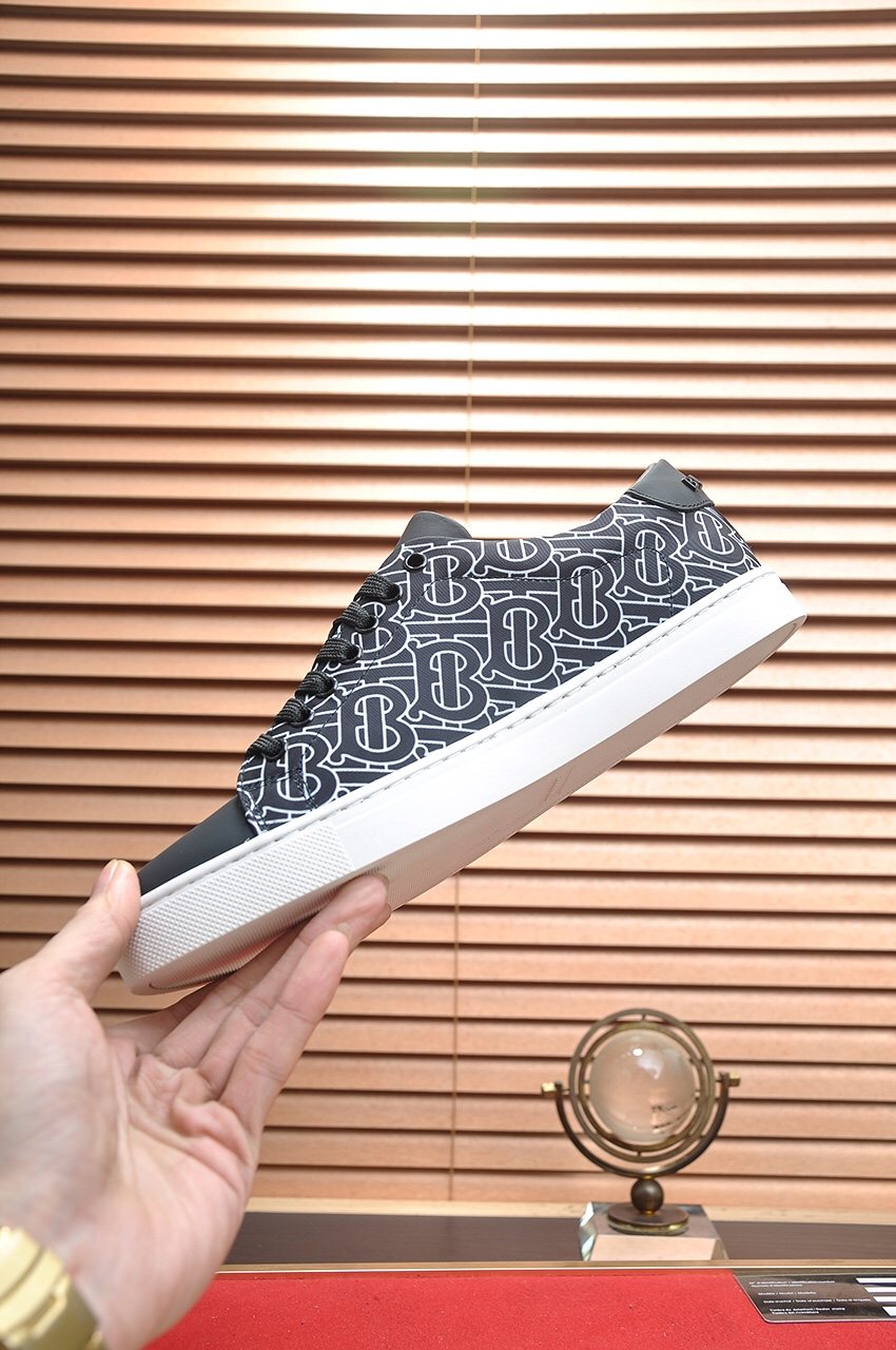 Burberry Black Pattern Low-Top Sneakers — side