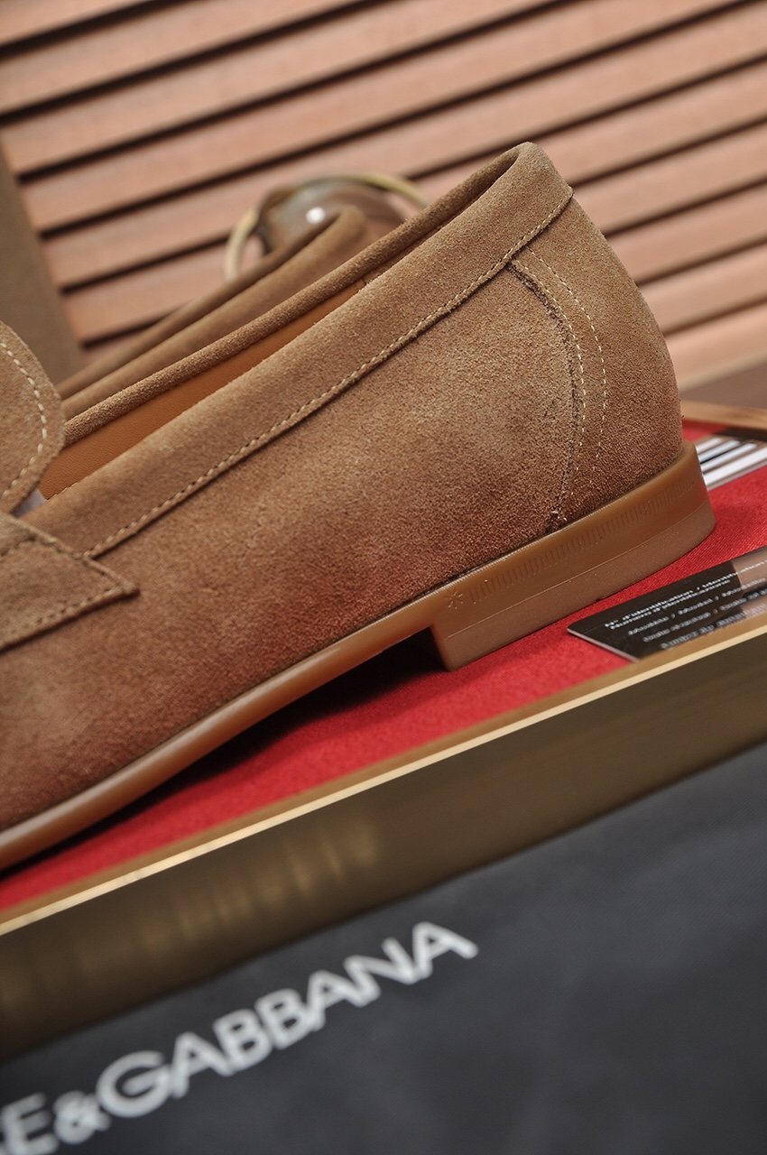Dolce & Gabbana Metal-Embellished Loafers — side
