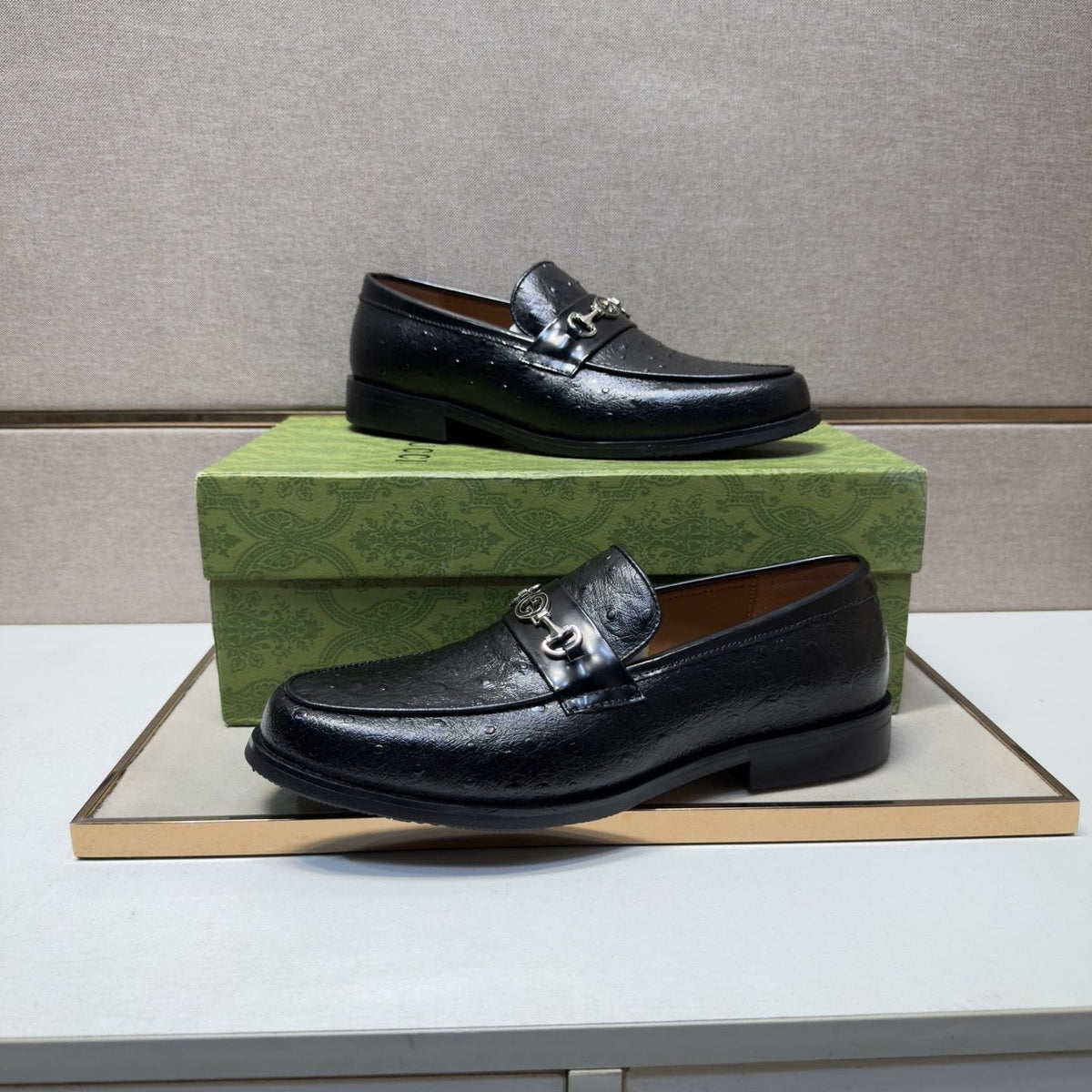 Gucci Black Textured Bit Loafers — side