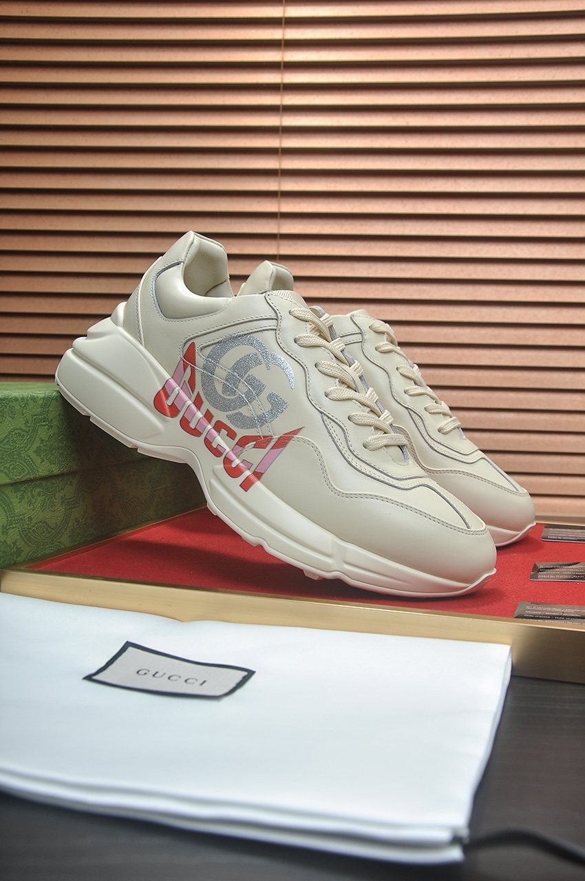 Gucci Off-White Red Accent Sneakers — hero
