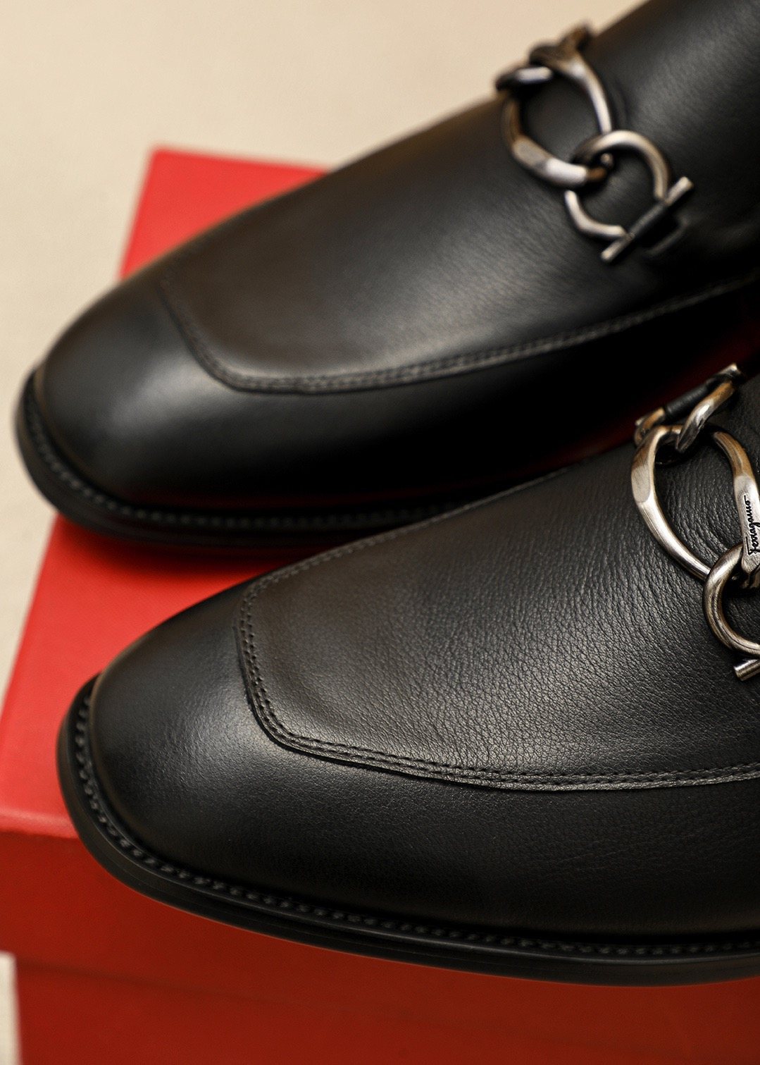 Ferragamo Black Bit Loafers — detail