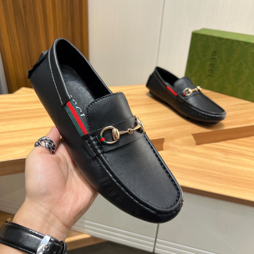 Gucci Black Stripe Bit Loafers — model