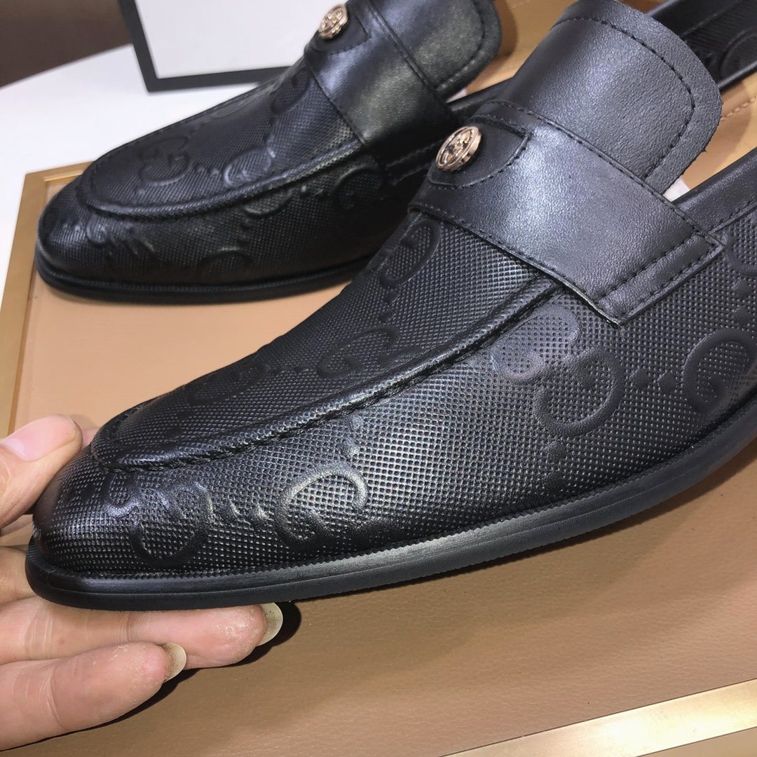 Gucci Black Embossed Leather Loafers — detail