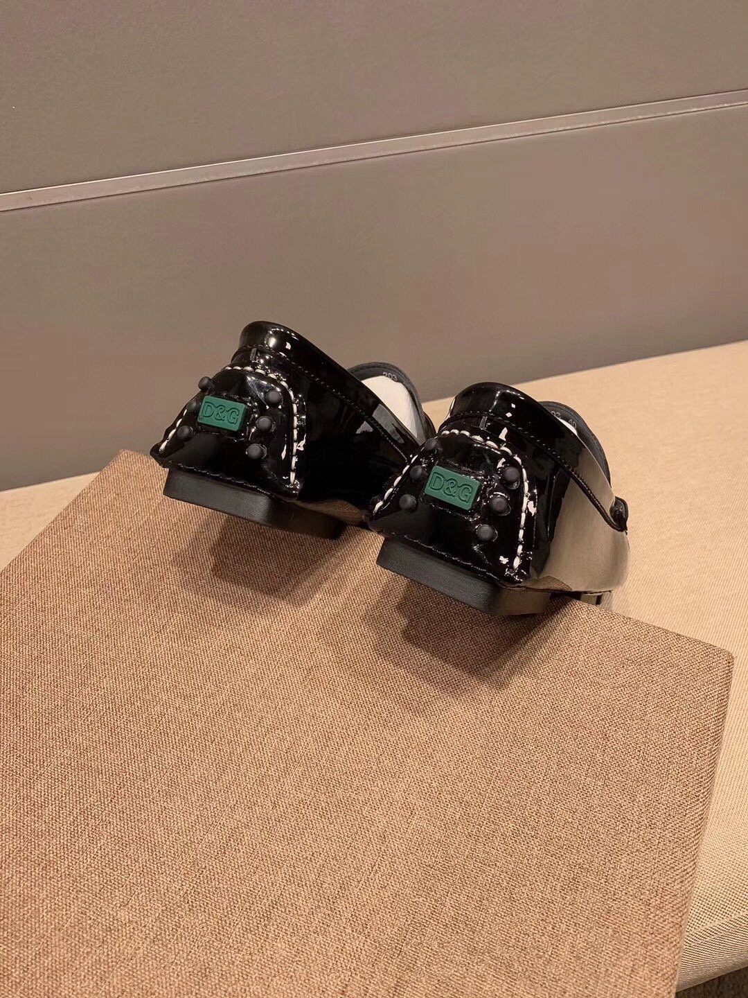 Dolce & Gabbana Black Glossy Loafers — back