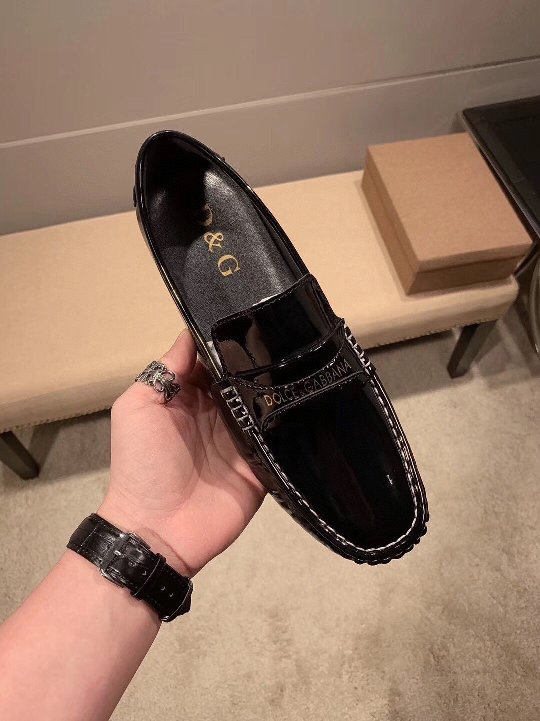 Dolce & Gabbana Black Glossy Loafers — front
