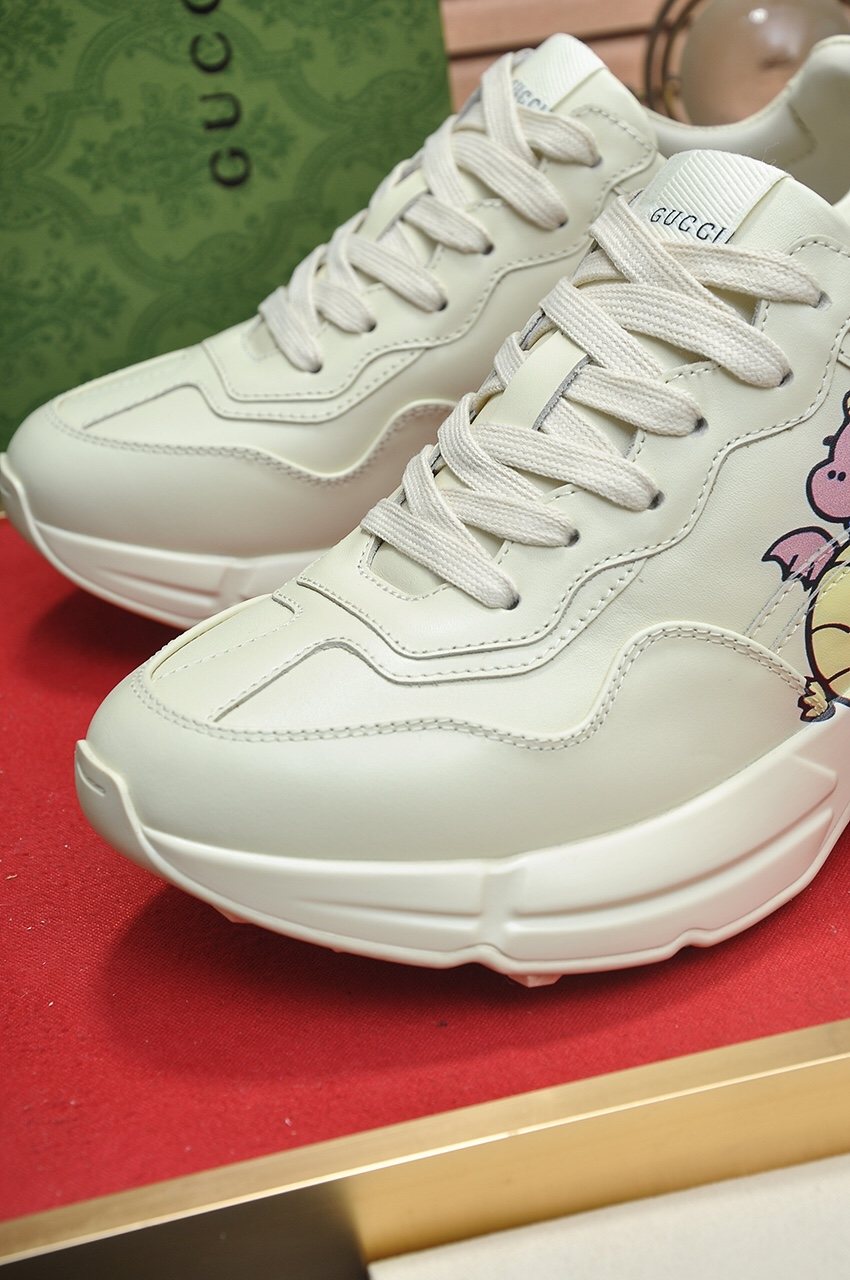Gucci Colorful Graphic Sneakers — detail