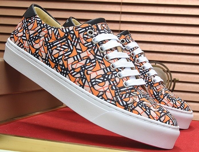 Burberry Geometric-Print Low-Top Sneakers — hero