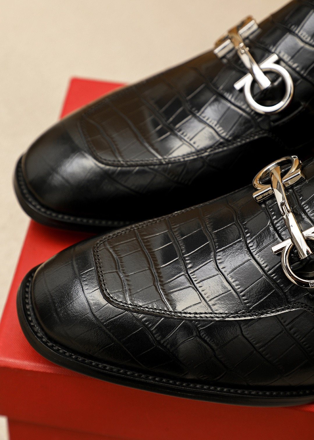 Ferragamo Black Embossed Buckle Loafers — detail
