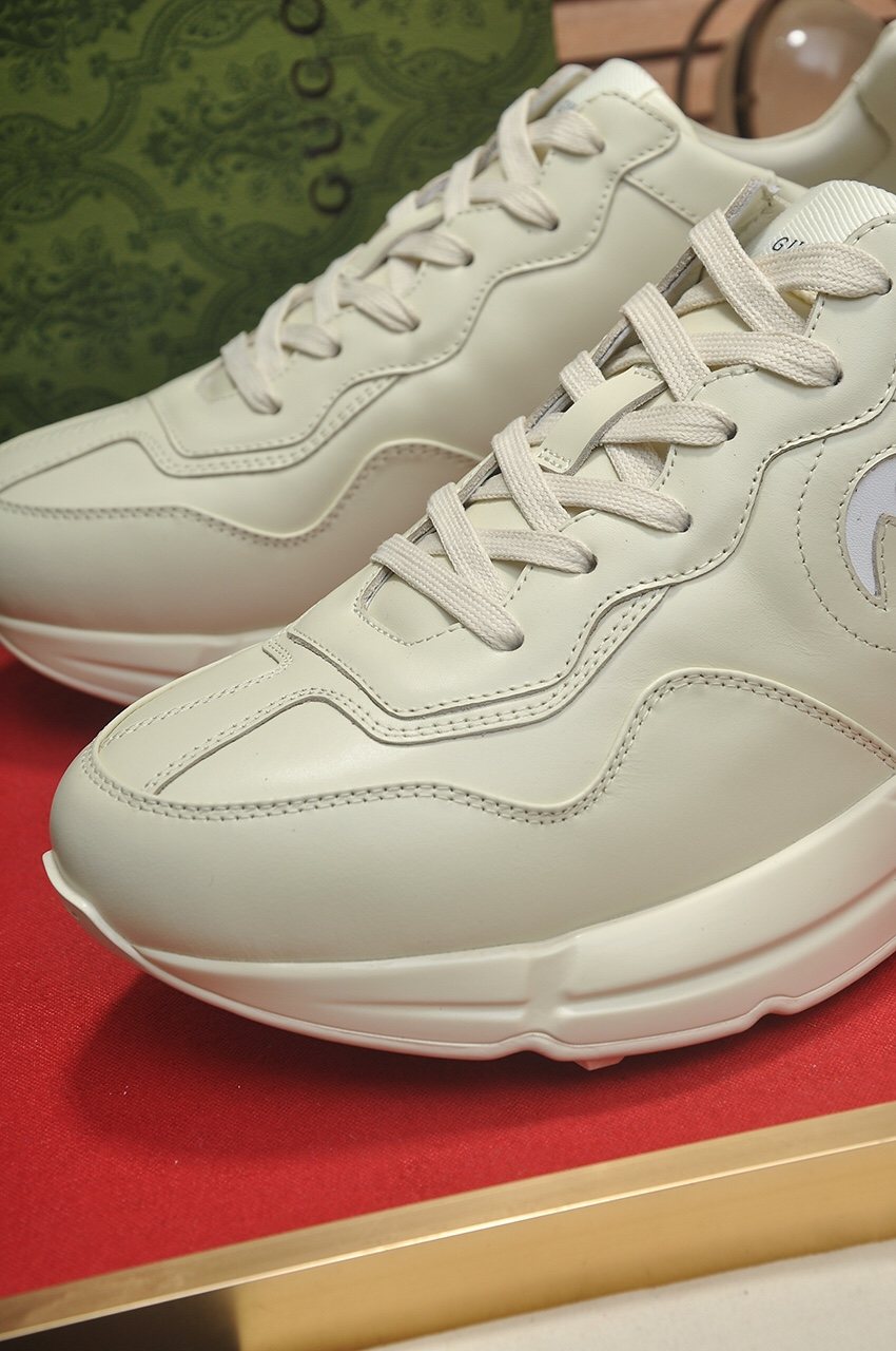 Gucci Off-White Chunky Sneakers — detail