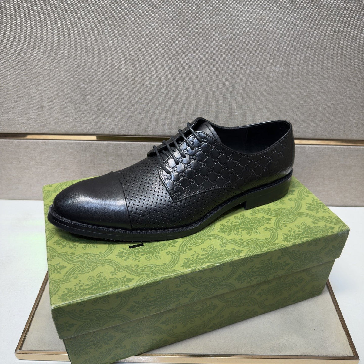 Gucci Black Textured Lace-Up Dress Shoes — side